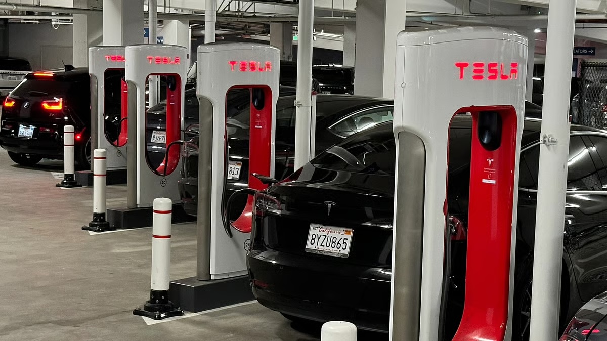 Mark Carney should have pulled the plug on the EV fantasy